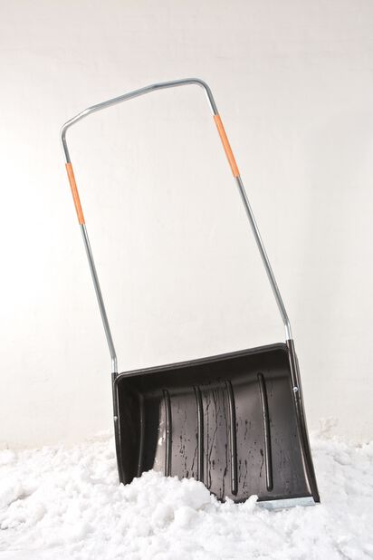 Lumikola SnowXpert™ Fiskars, Pituus 149 cm, Musta